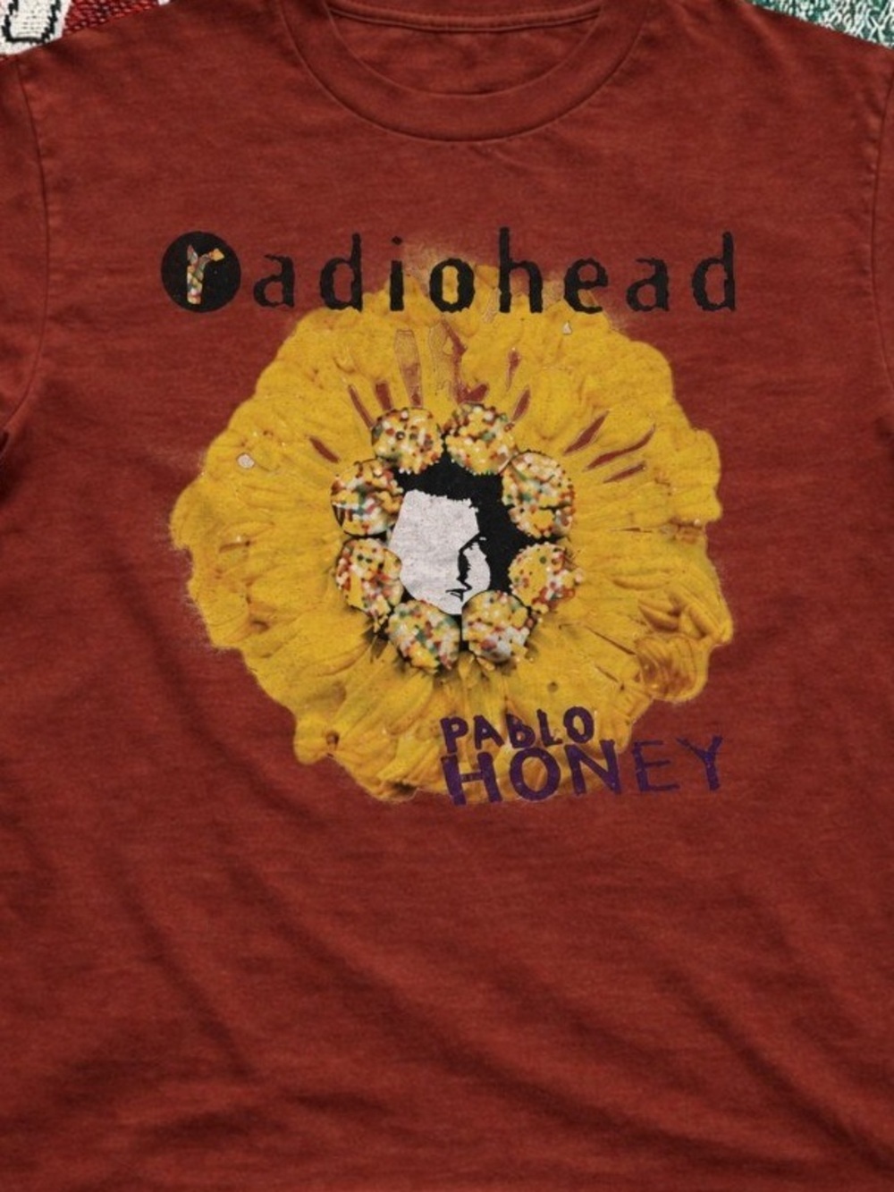 Gildan Rust Short-Sleeve Radiohead Pablo Honey Tee with Yellow Floral Graphic - Picture 2 of 2